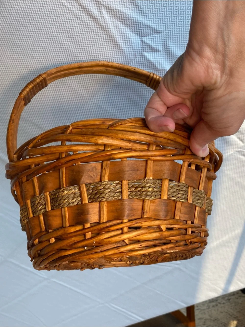 Natural Wicker Handled Basket - Warm Honey Brown